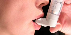 Увлечение соцсетями может вызвать астму