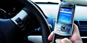 SMS за рулем