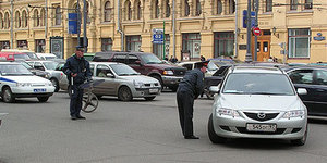 Лихач почти не виден