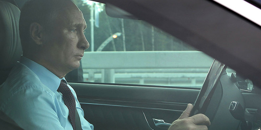 Путин поручил аварийность Медведеву
