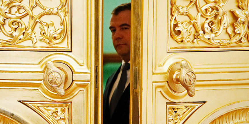Как Медведев стал главным оппозиционером 