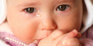 Как успокоить плачущего ребенка