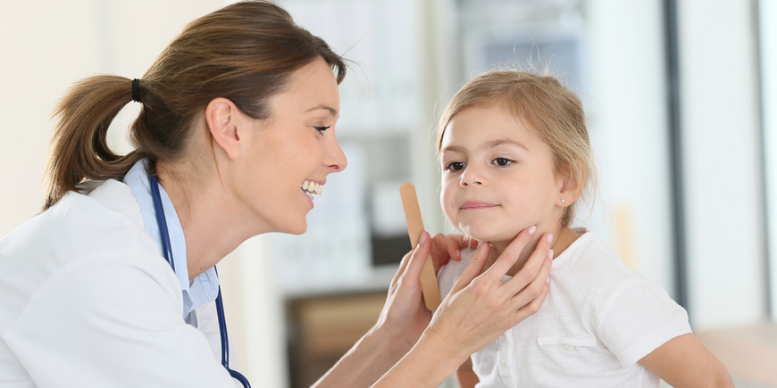 Как успокоить кашель у ребенка
