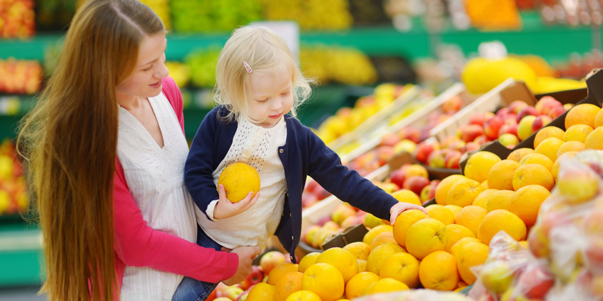 Учим ребёнка выбирать и покупать продукты