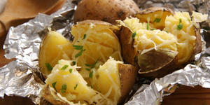 Два рецепта запеченного картофеля