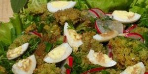 Салат из брокколи и перепелиных яиц