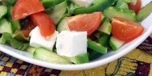 Салат с сыром "Фета" и овощами