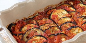 Баклажаны под томатно-коричным соусом