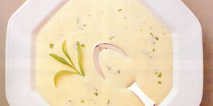 Суп из цветной капусты с пармезаном