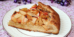 Постный открытый пирог с яблоками