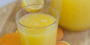 Сок из манго и апельсинов