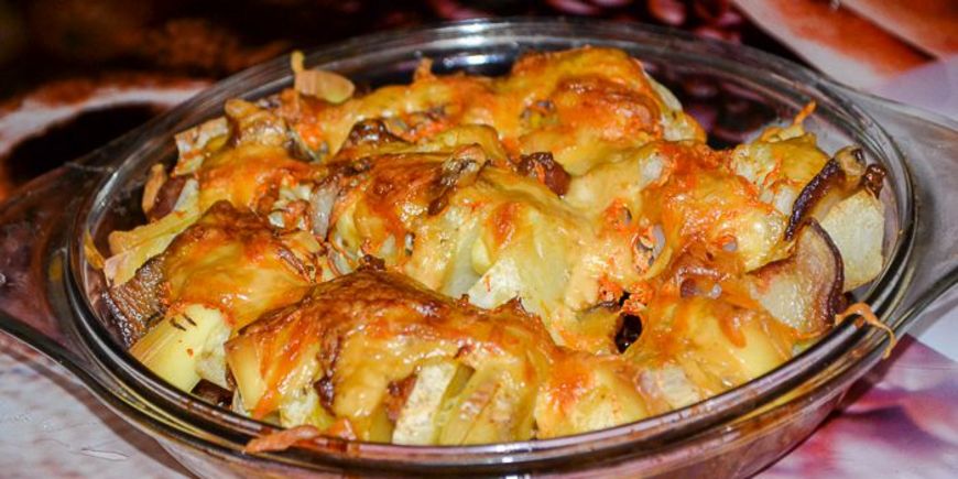 Картофель, фаршированный беконом и сыром