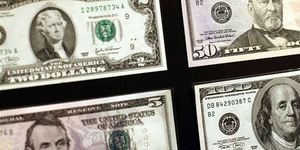 Слабый доллар как угроза экономике 