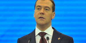 Медведев: «Может, нам столицу перенести?»