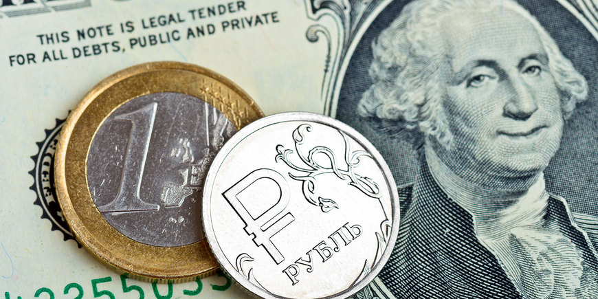 Почему рубль резко окреп к евро и доллару