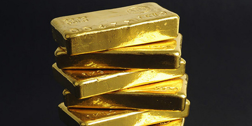 Россияне тоннами скупают золотые слитки