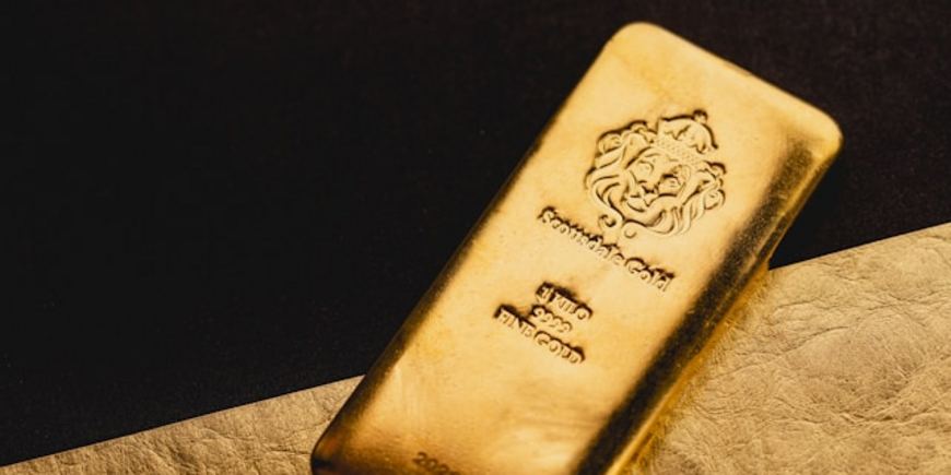 Золото скупают все