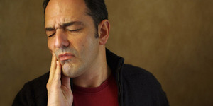 Как избавиться от зубной боли дома