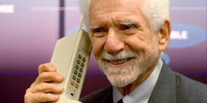 Сколько лет сотовому телефону