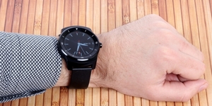 Обзор умных часов LG G Watch R