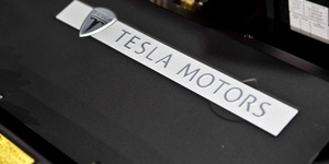 Tesla представит аккумуляторы для дома