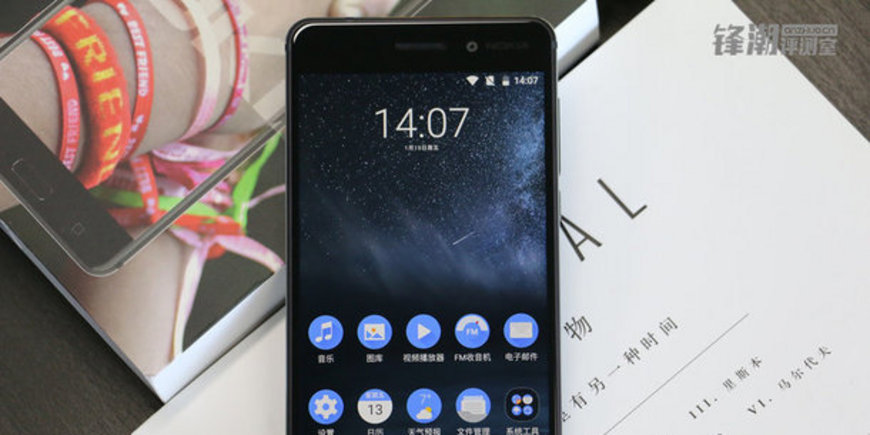 Смартфоны Nokia 6 раскупили за минуту