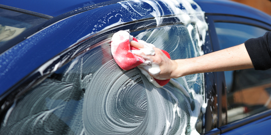 Почему не стоит мыть машину на собственной даче