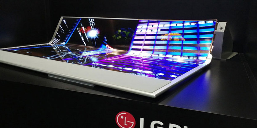 LG показала огромный прозрачный гибкий дисплей