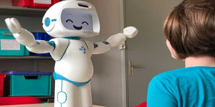 Робот поможет общаться с детьми с аутизмом