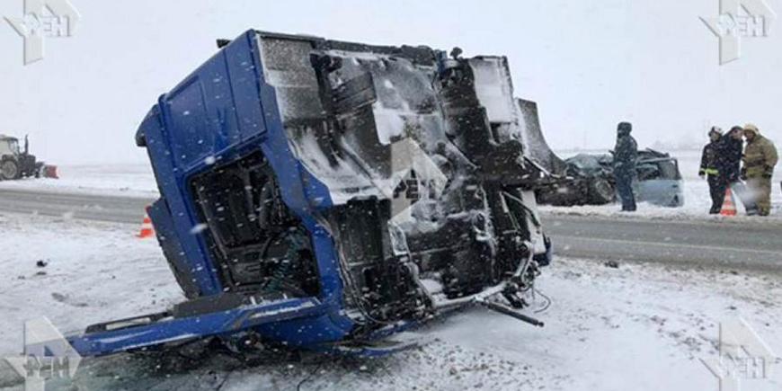 Снегопад убил пять человек под Оренбургом