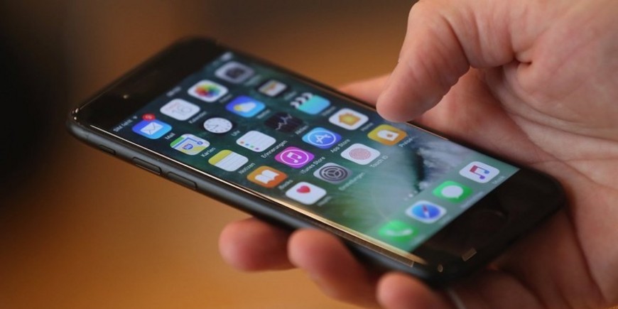 Apple убила iPhone новой прошивкой
