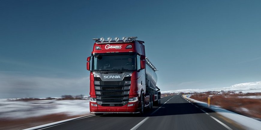 Volvo и Scania останавливают продажи в России