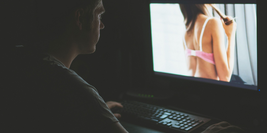 Как хакеры распространяют вирусы через порно