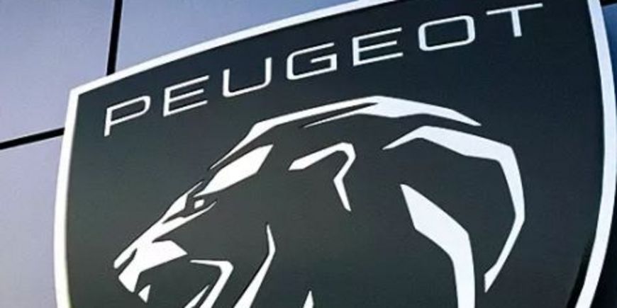 У Peugeot изменились логотип