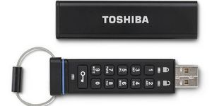 Флешка с физической клавиатурой от Toshiba