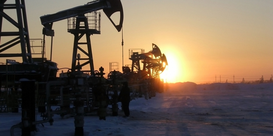 Нефть подыграла рублю