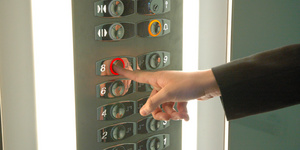 Лифты в домах будут чинить за счет жильцов