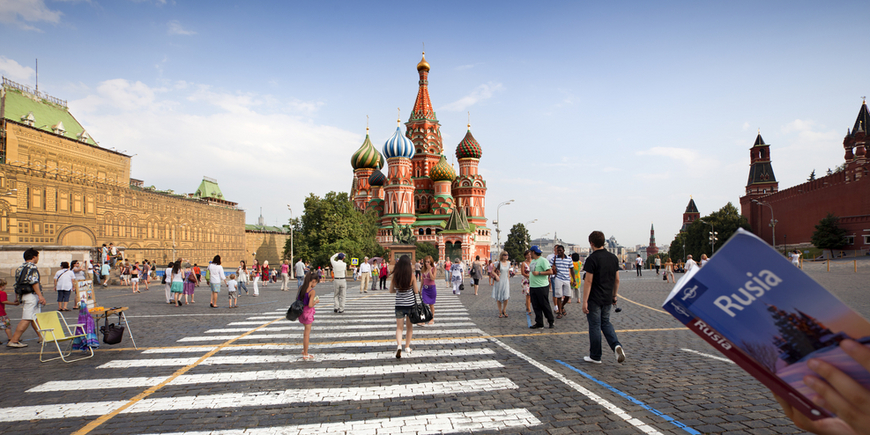 Фото туристов в москве